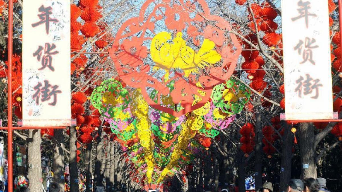 China intră în Anul Dragonului!