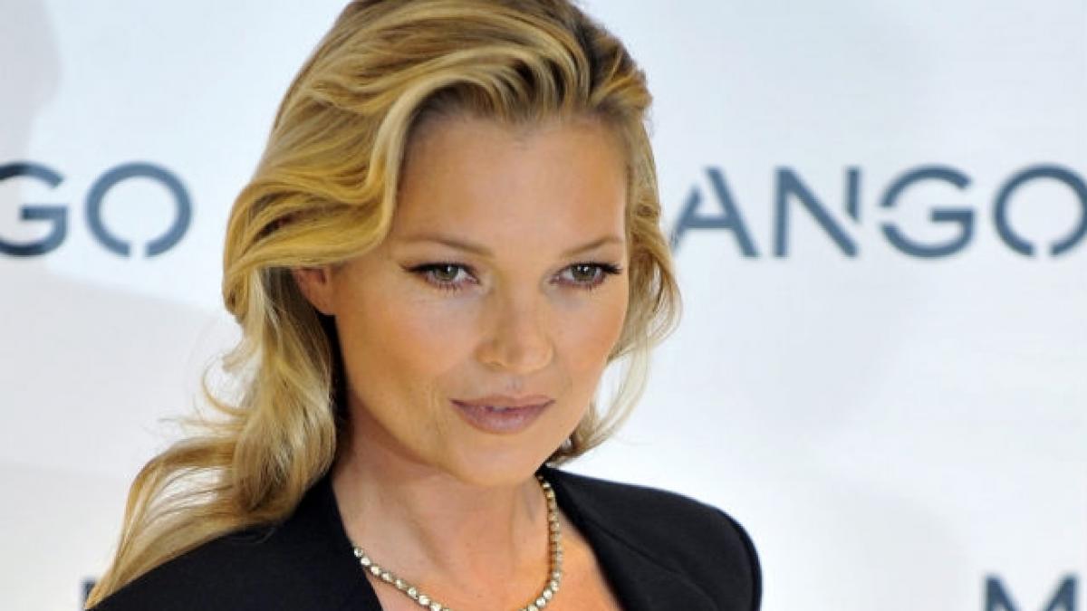 FOTO: Kate Moss, înger şi demon pentru W Magazine