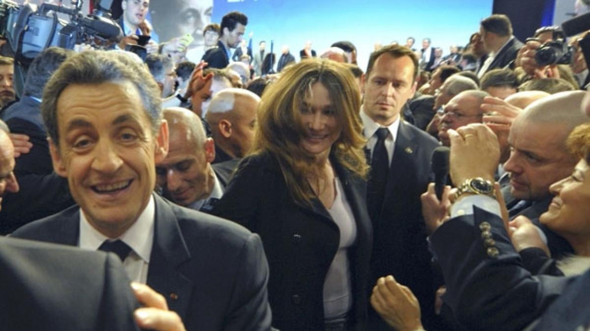 Prima Doamnă, în ajutorul lui Sarkozy