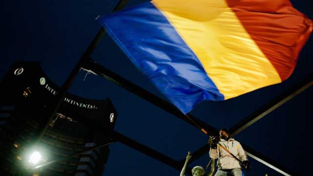 Piaţa Universităţii este acolo unde românii protestează!