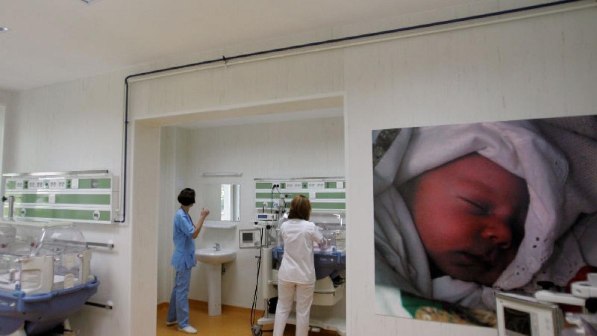 Raport HHC: Numărul copiilor abandonaţi a crescut în 2011