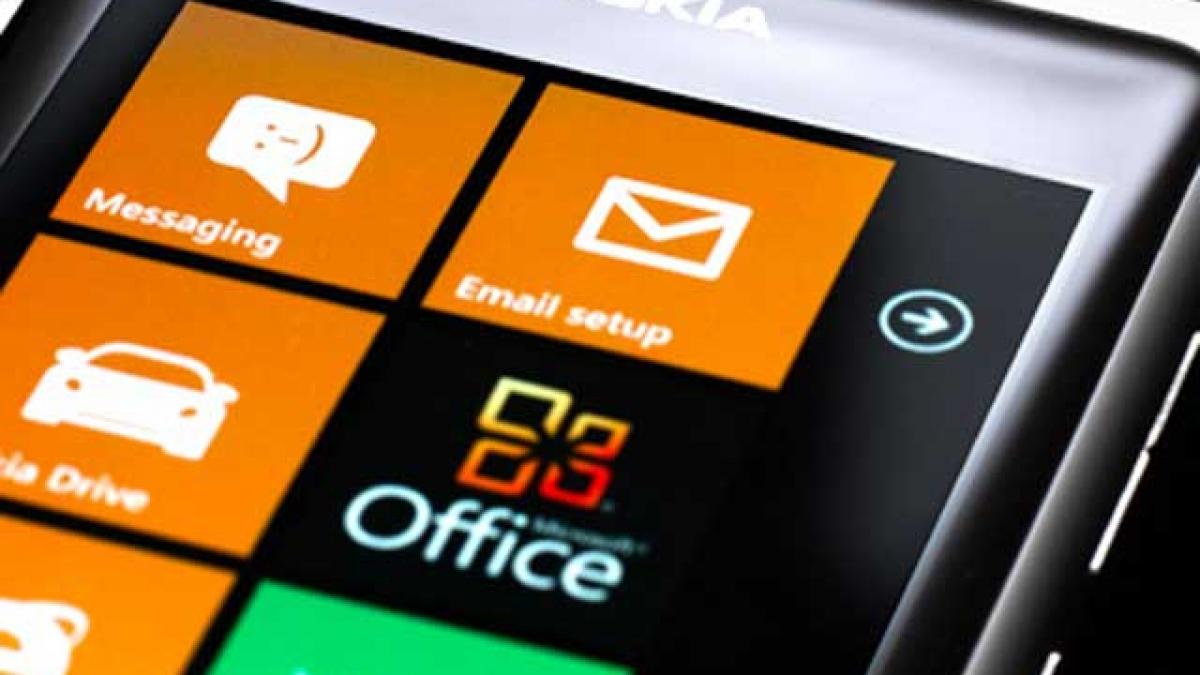 Lumia 800, exclusiv la Orange online