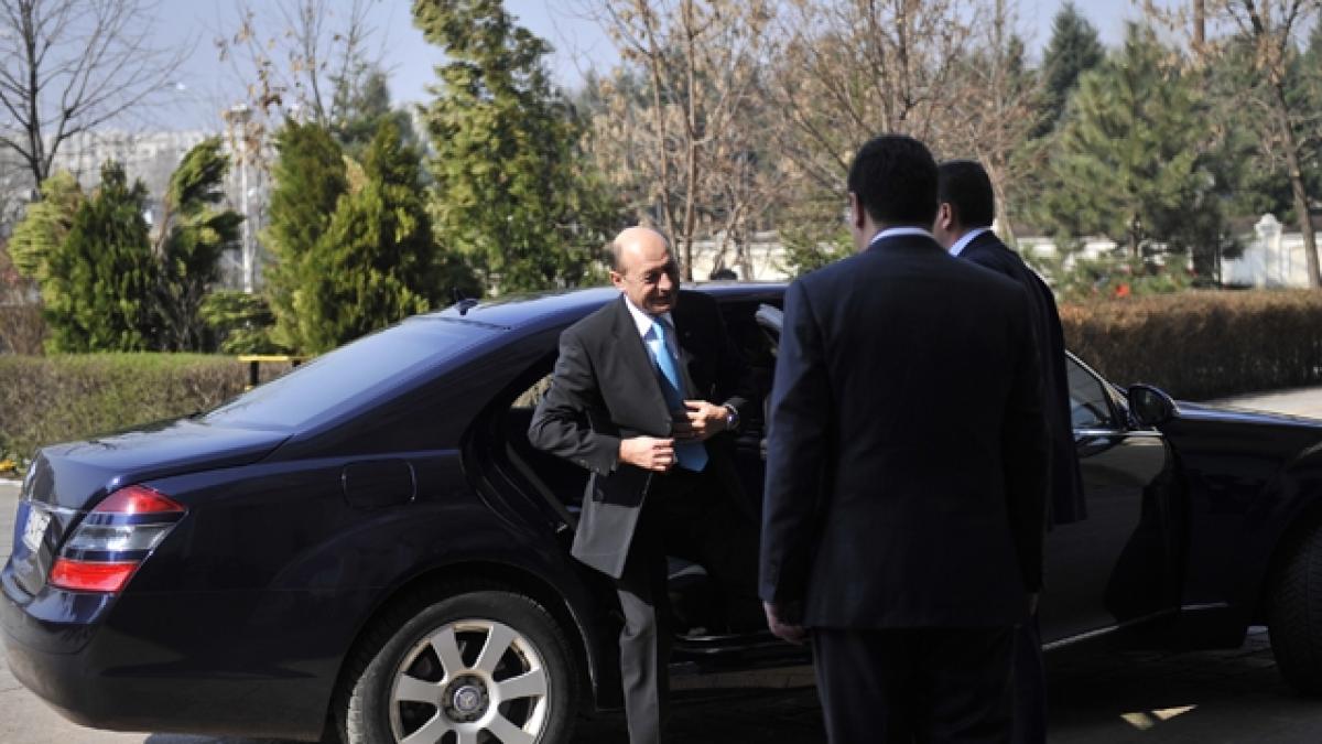 “Băsescu şi corupţia de cianură” - o analiză DEVASTATOARE a presei ungare