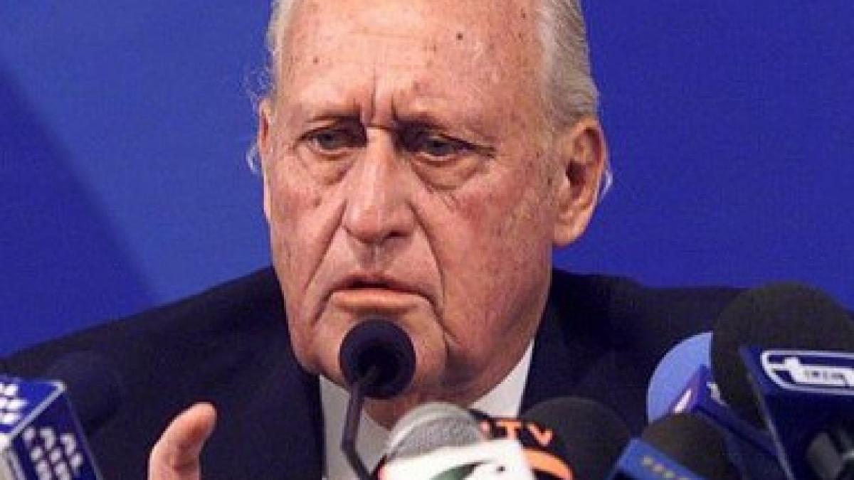 Fostul preşedinte al FIFA, Joao Havelange, este în stare critică