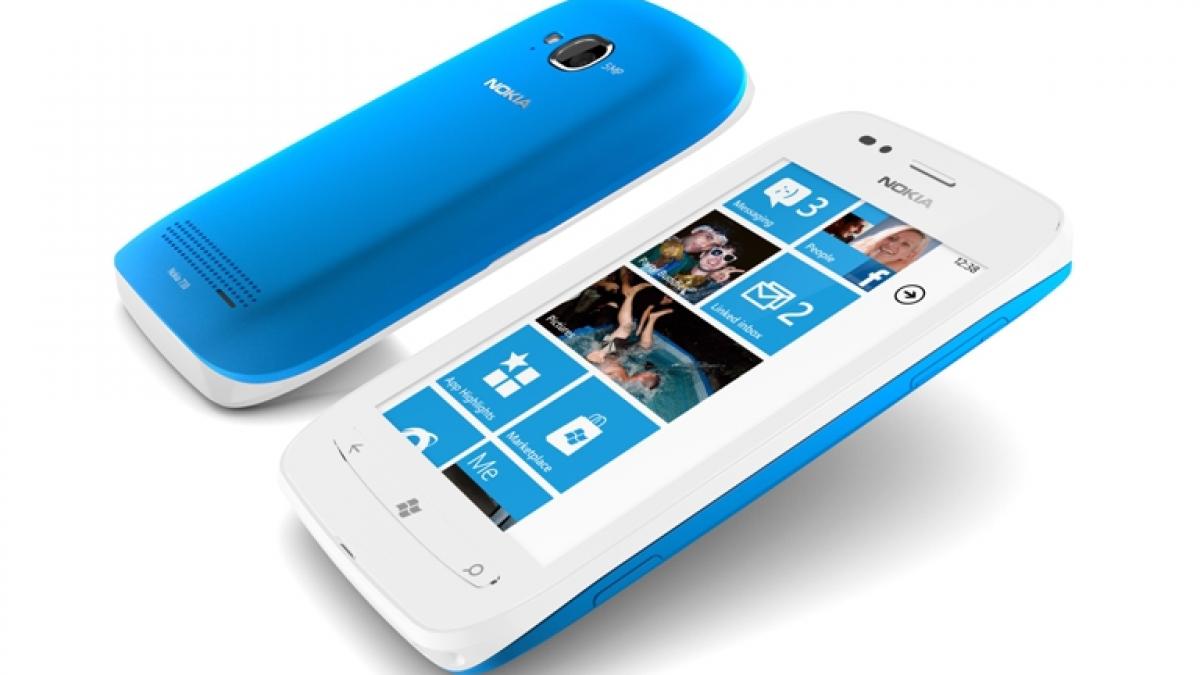 Lumia 800 si Lumia 710 la Cosmote