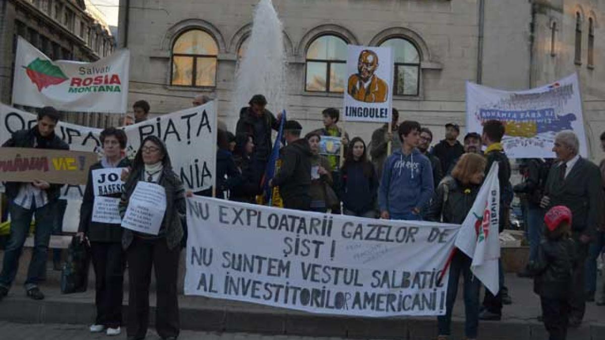 Presa ungară scrie despre protestele de la Bucureşti şi Cluj