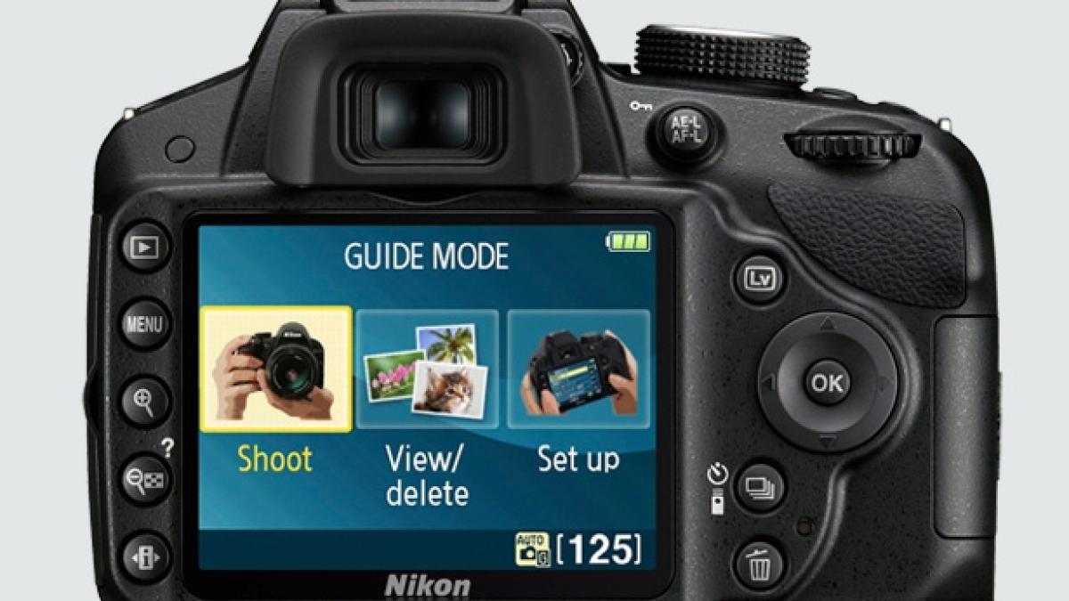 Nikon D3200 în România, de la 3000 lei