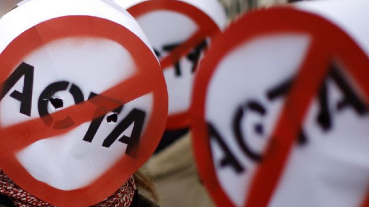 Comisarul Kroes admite înfrângerea tratatului ACTA