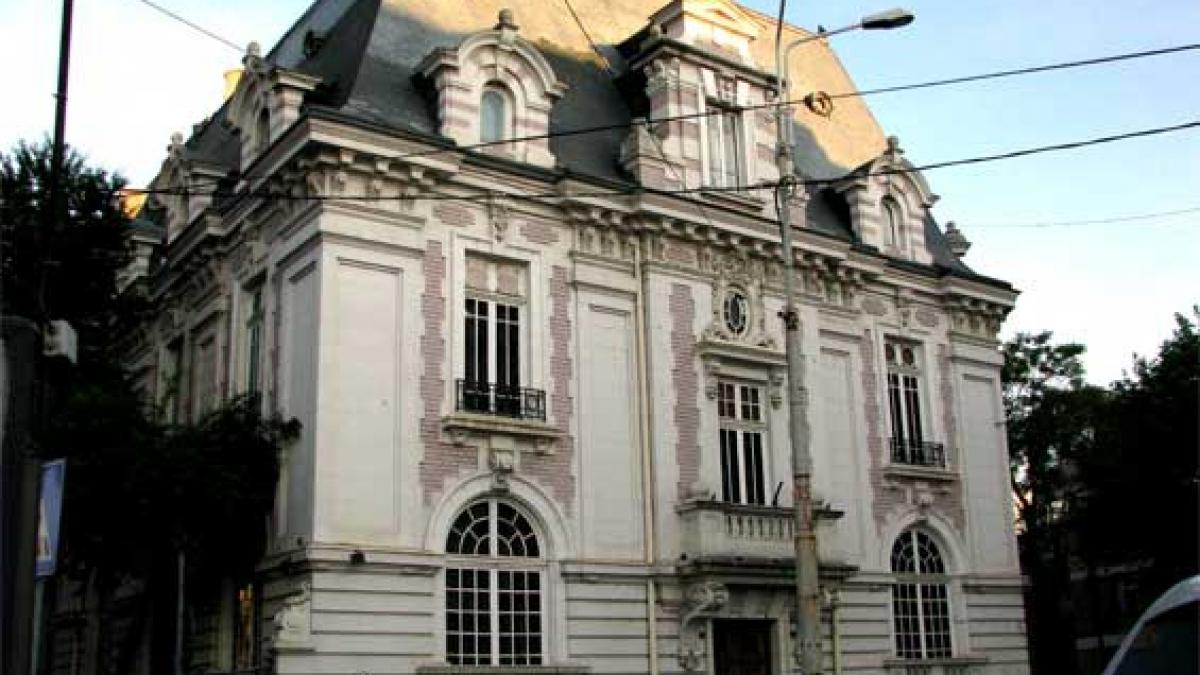 Pradă imobiliară. Casa lui Henri Coandă, vândută cu fals în acte
