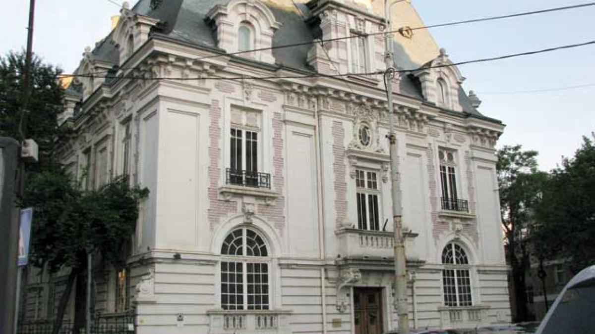 Curtea de Conturi investighează jaful de la Casa Coandă