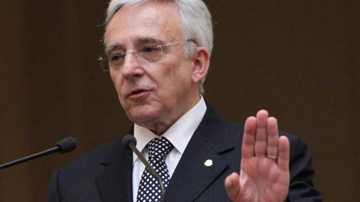 Isărescu nu crede că euro va ajunge 5 lei
