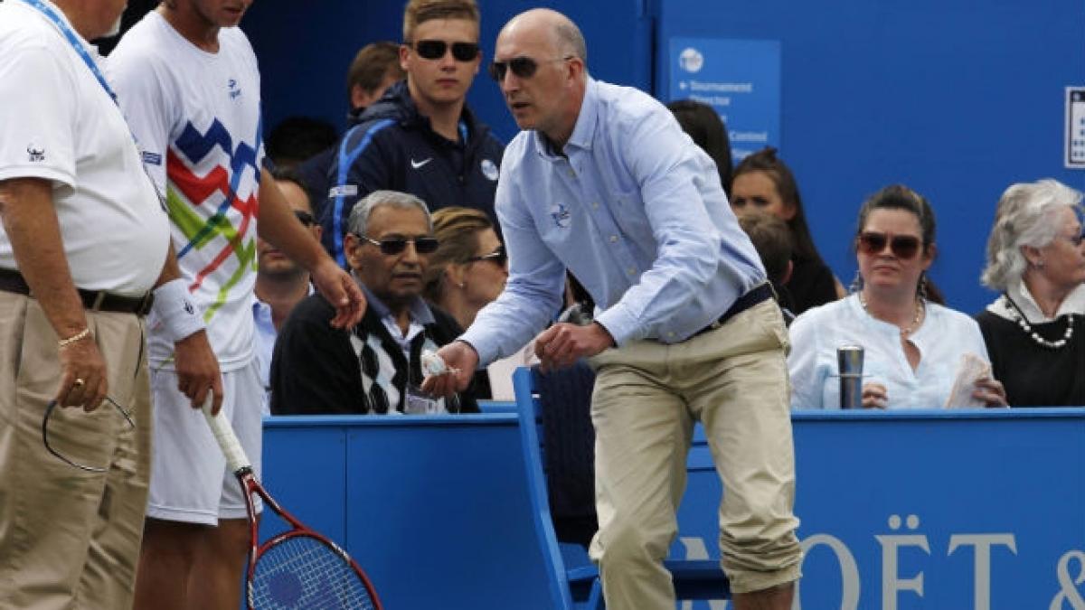 Argentinianul David Nalbandian a rănit un arbitru de linie în timpul finalei de la Queen's (VIDEO)