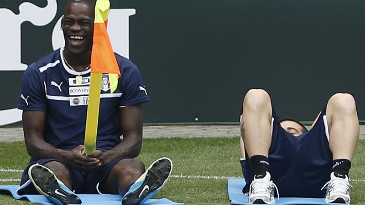 Clovnul răsfăţat. Balotelli naşte o dilemă: va fi Super sau Stupid Mario?