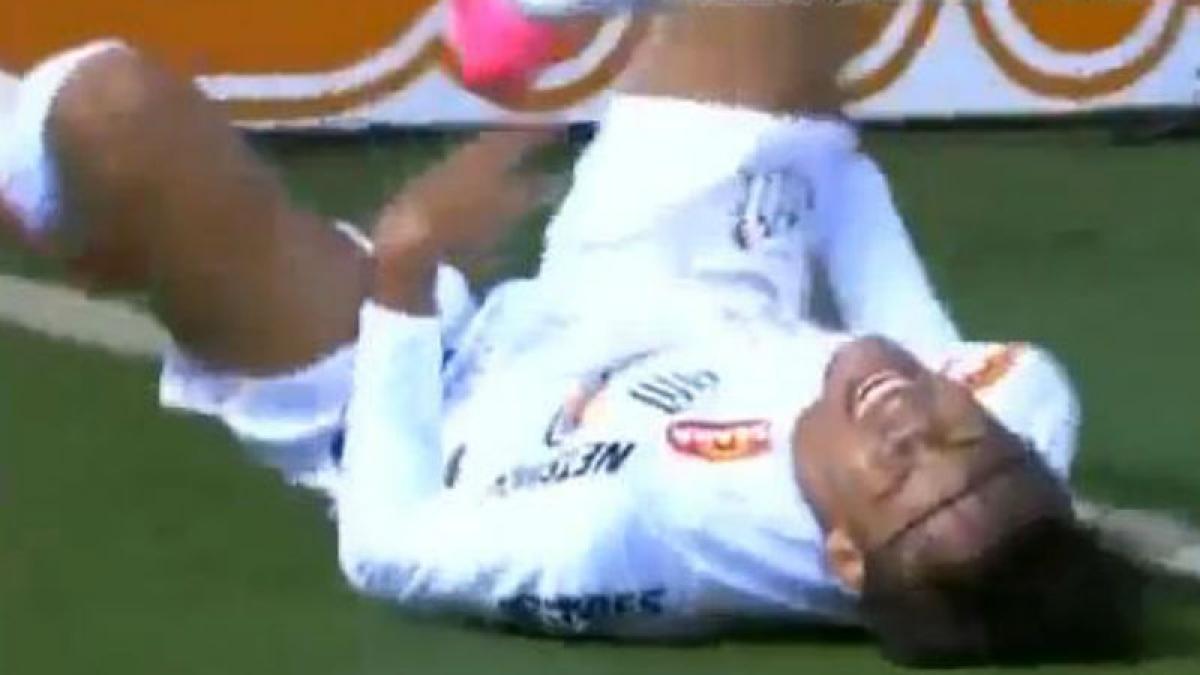 (VIDEO) Neymar nu ştie doar fotbal. Vezi cu ce simulare l-a păcălit pe arbitru