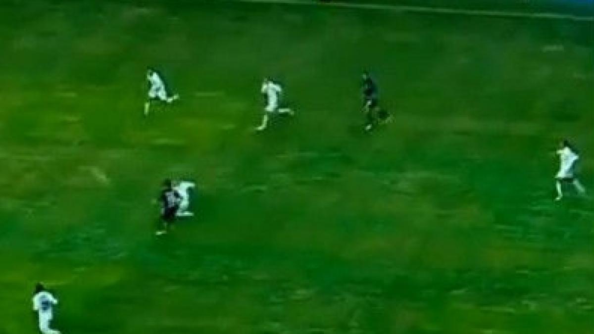 (VIDEO) I-a ieşit o execuţie de zile mari! Doar că a fost autogol