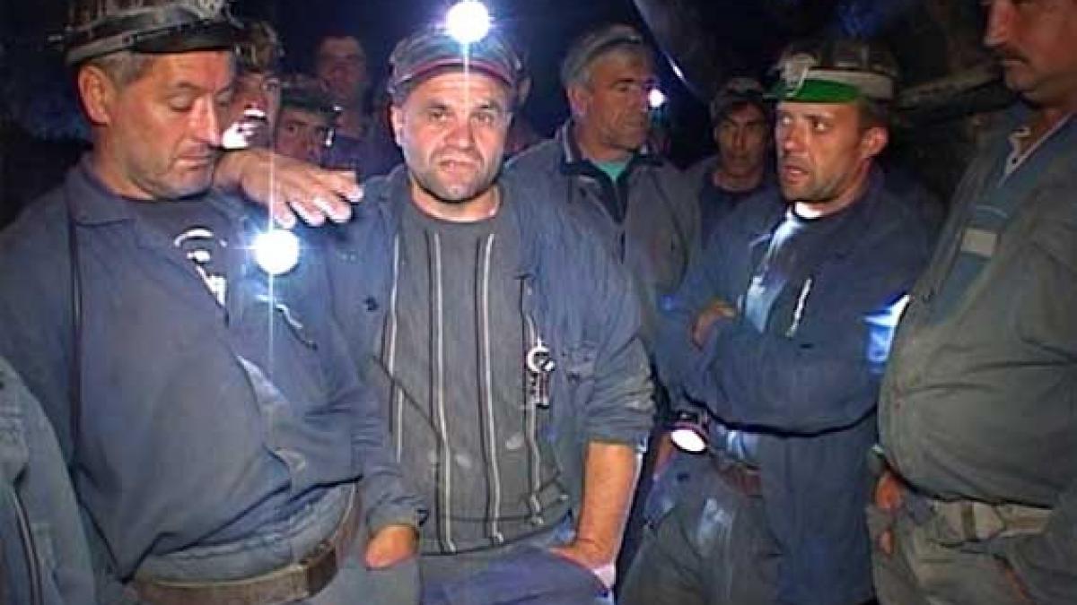 Greva minierilor de la mina de uraniu Crucea a intrat în a treia zi