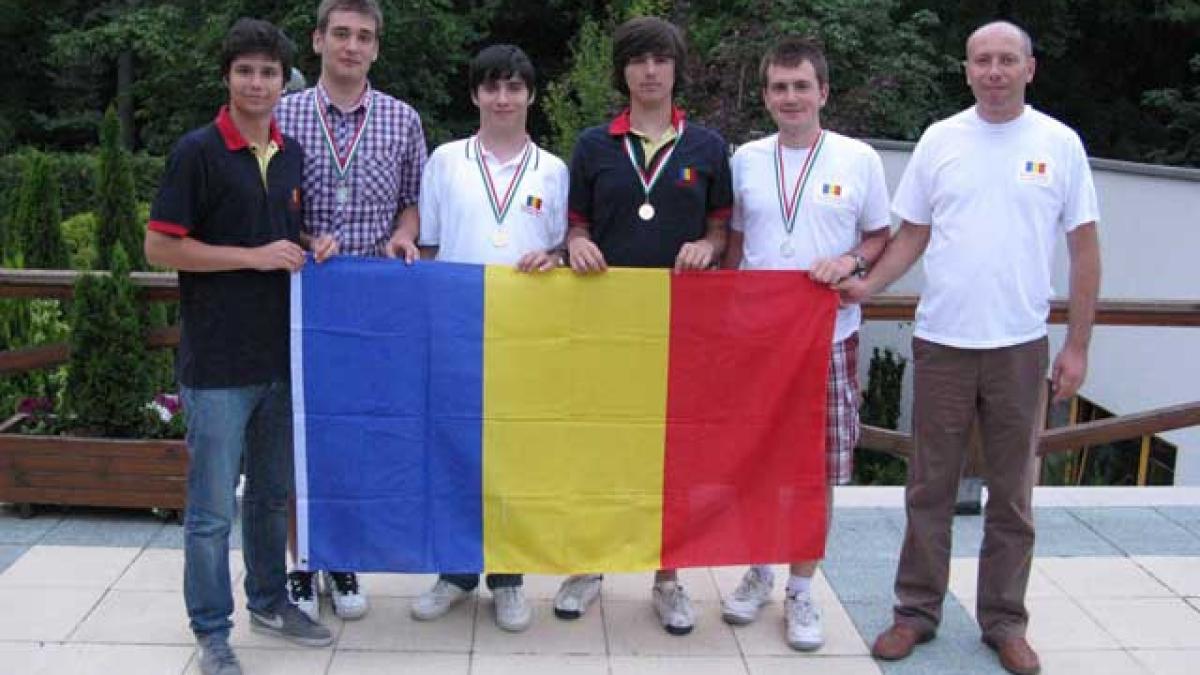 Olimpicii români, vânaţi de universităţile Cambridge şi Yale