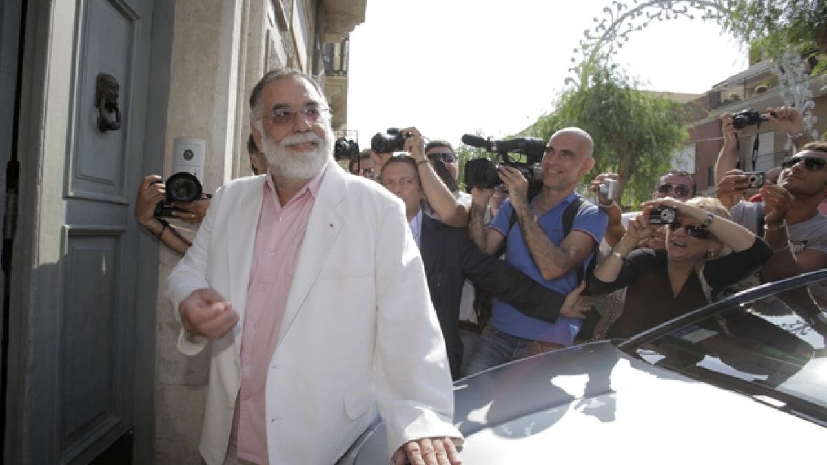 Francis Ford Coppola are o apariţie spectaculoasă în scurtmetrajul românesc "În film la Naşu'"