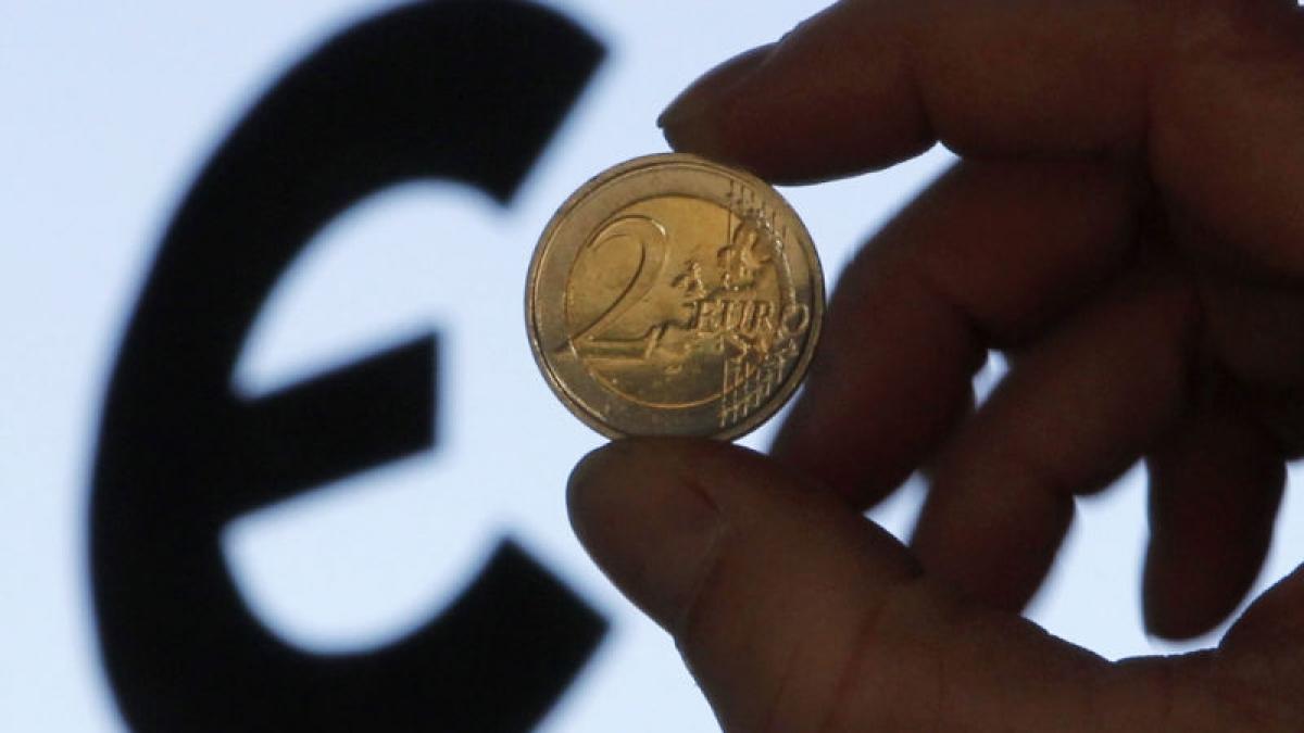 Cursul BNR pentru euro a scăzut la 4,5378 lei/euro, nivelul minim din ultimele aproape 4 săptămâni