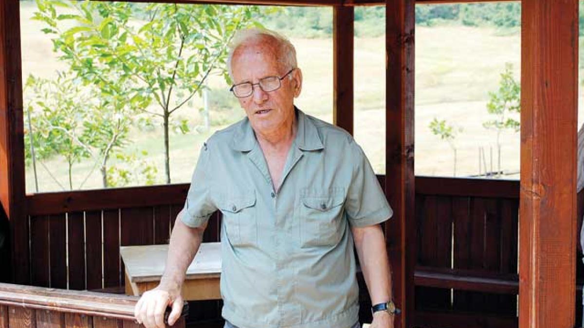 Conaţionali pe cale de dispariţie: Aromânii din beci, la Peshtera