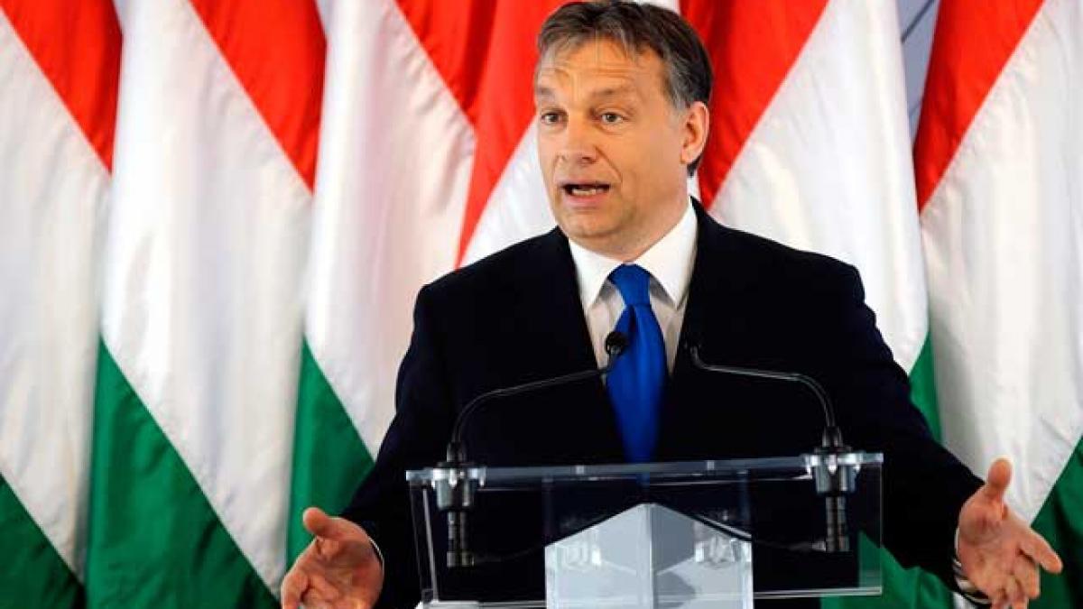 Magyar Hirlap: "Băsescu se întoarce şi cu ajutor de la Budapesta"