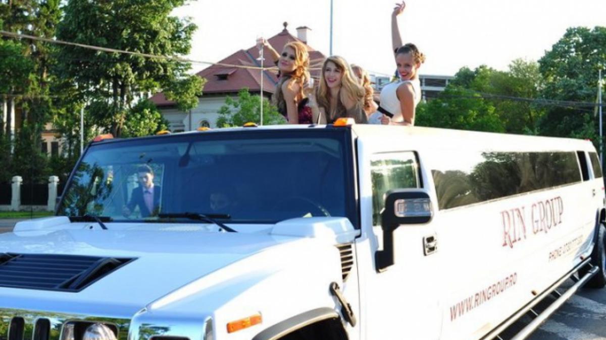 Paris Hilton de România vrea sã îl cucereascã pe Botezatu cu bolidul ei de 100.000 de euro!