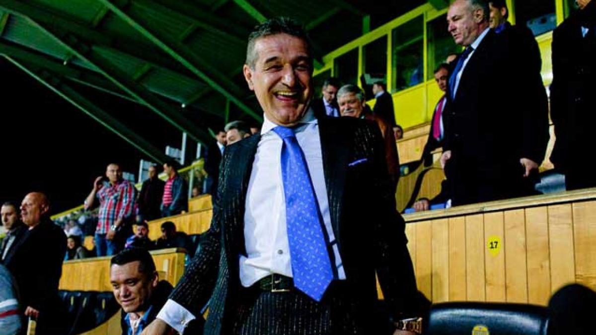 Gigi Becali anunţă un comeback surpriză » Patronul Stelei readuce un jucător neagreat de fani