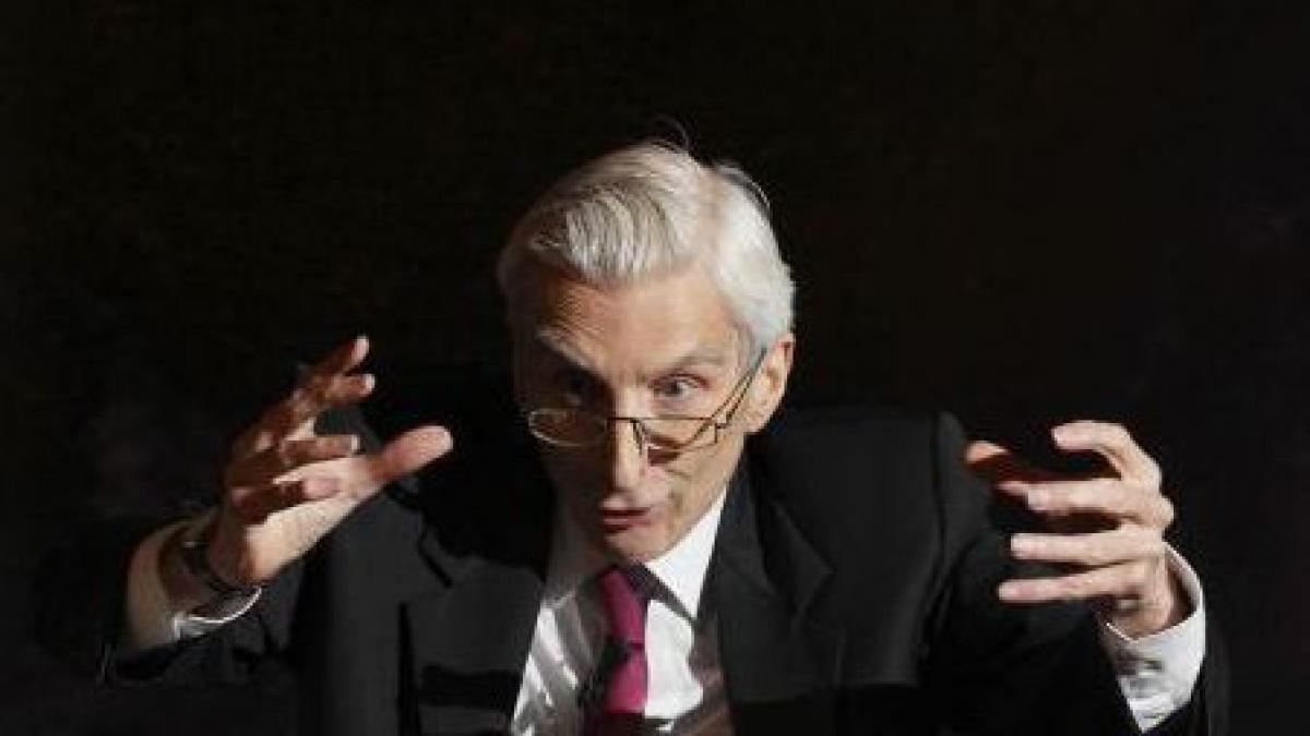 Astronomul reginei Marii Britanii: În maximum 40 de ani, vom afla dacă există extratereştri!