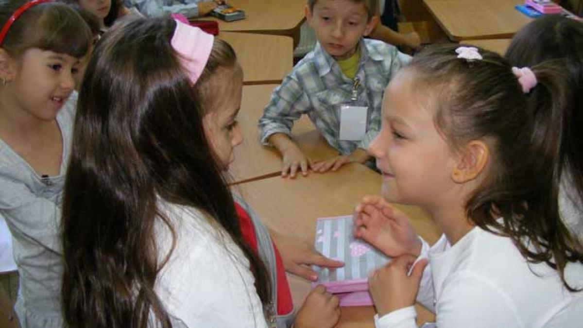 Părinţii încep să-şi retragă copiii de la clasa pregătitoare