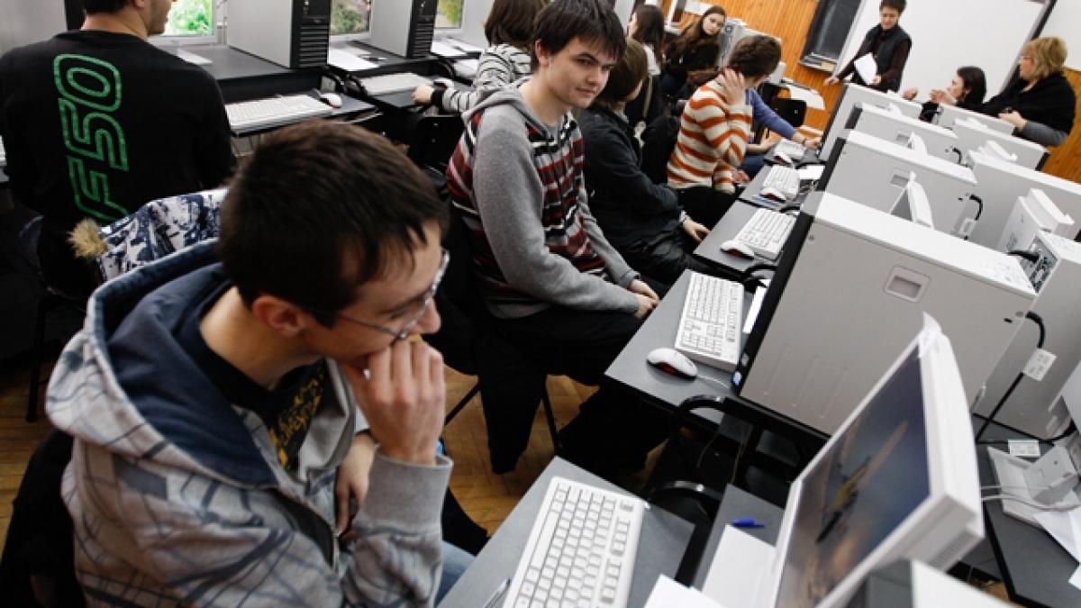 Internet wireless în şcoli, din 2013