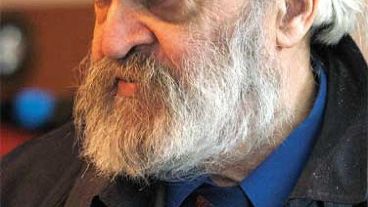 Romulus Vulpescu. Omul din ... cărţile cu casă