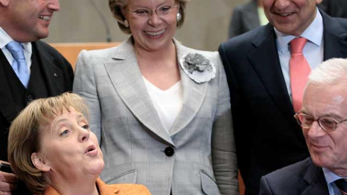 Să-i primim cum li se cuvine pe Merkel, Barroso şi Reding!