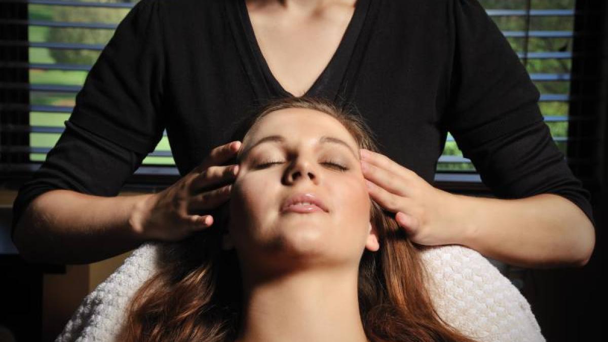 Vrei să te destinzi rapid? Apelează la terapia cranio-sacrală!