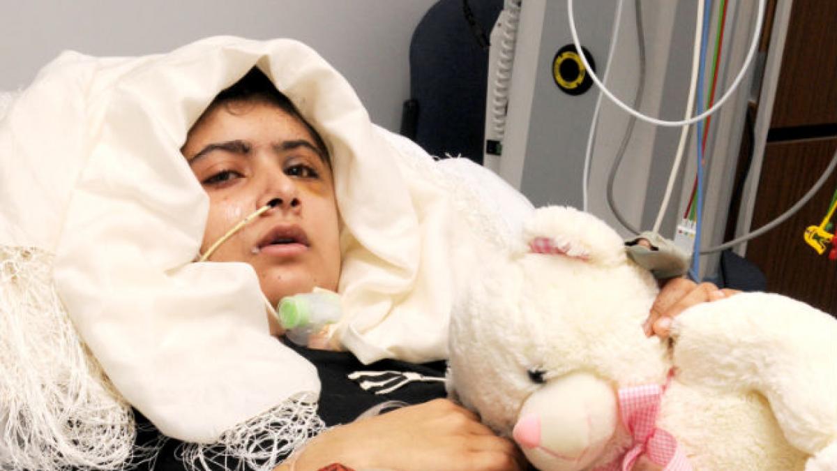 Al-Qaeda, furioasă pentru că Malala a devenit eroină mondială. Următoarea ţintă a talibanilor - tot o adolescentă