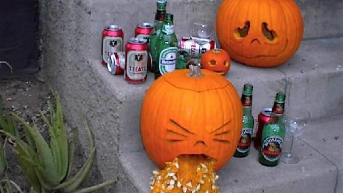 Politicianul român care sărbătoreşte Halloween-ul (GALERIE FOTO)