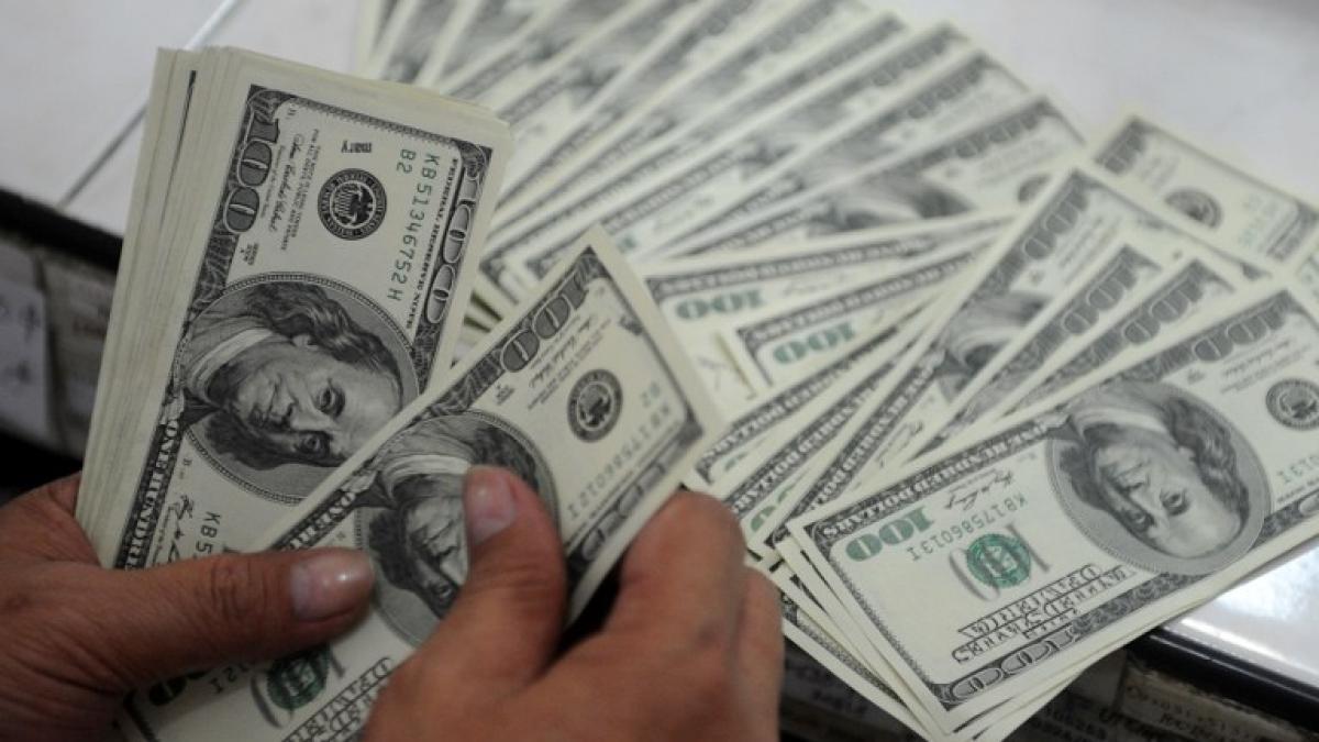 Realegerea lui Obama ca preşedinte al Statelor Unite DEPRECIAZĂ dolarul