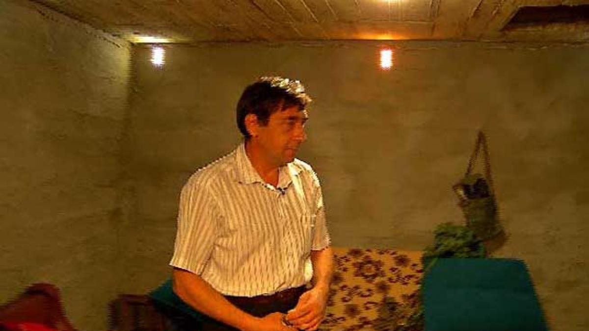 2012. APOCALIPSA LA ROMÂNI. Viaţa după furtuna solară: "Curentul electric pică, toate comunicaţiile cad, o luăm de la zero pentru câţiva ani”