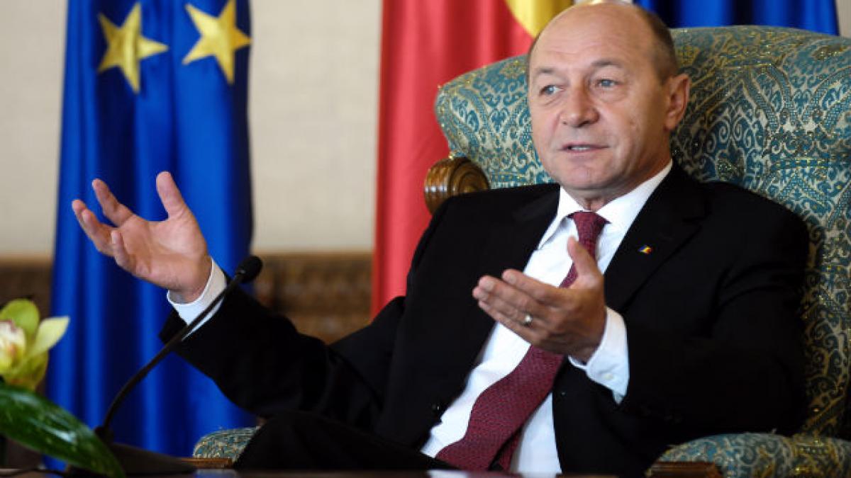 Băsescu vrea reformă în sănătate: ”Anual, plătesc o asigurare de sănătate la o firmă străină. Noi de ce nu putem avea așa ceva?” 