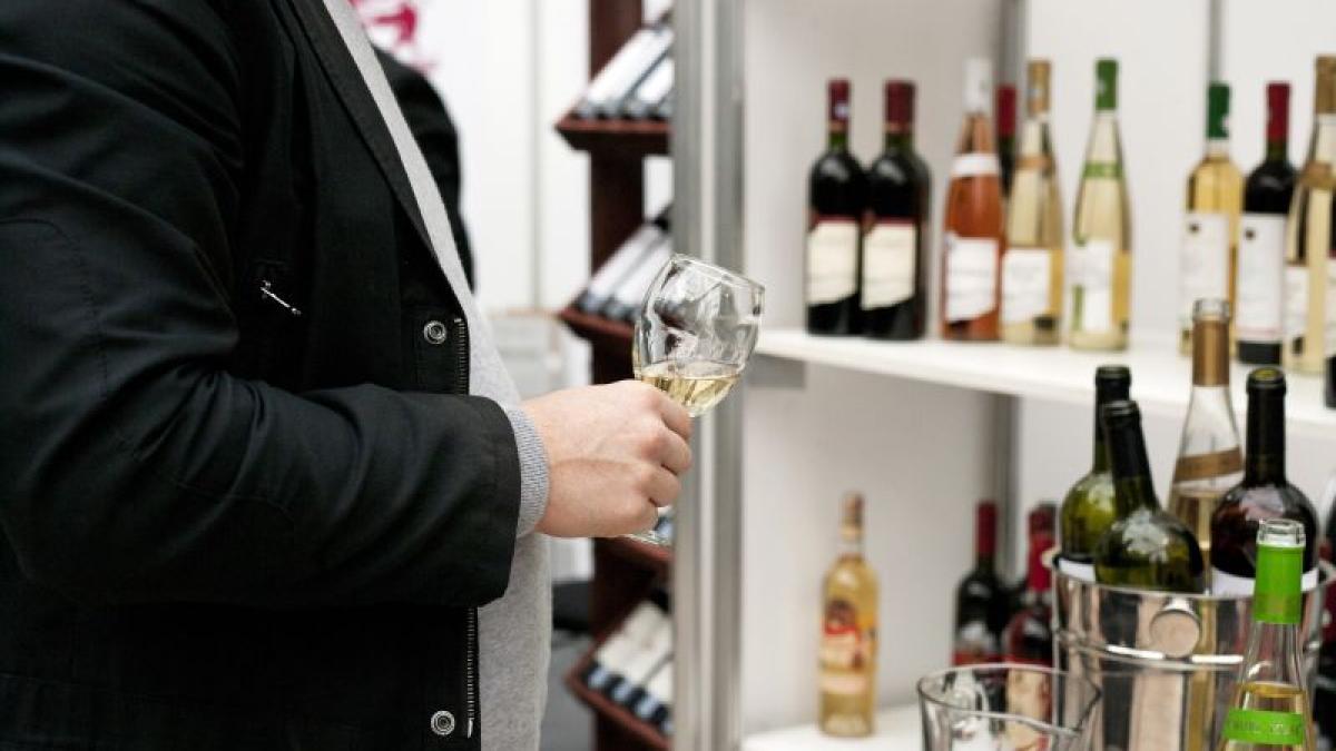 Câte milioane de litri de vin consumă românii de sărbători