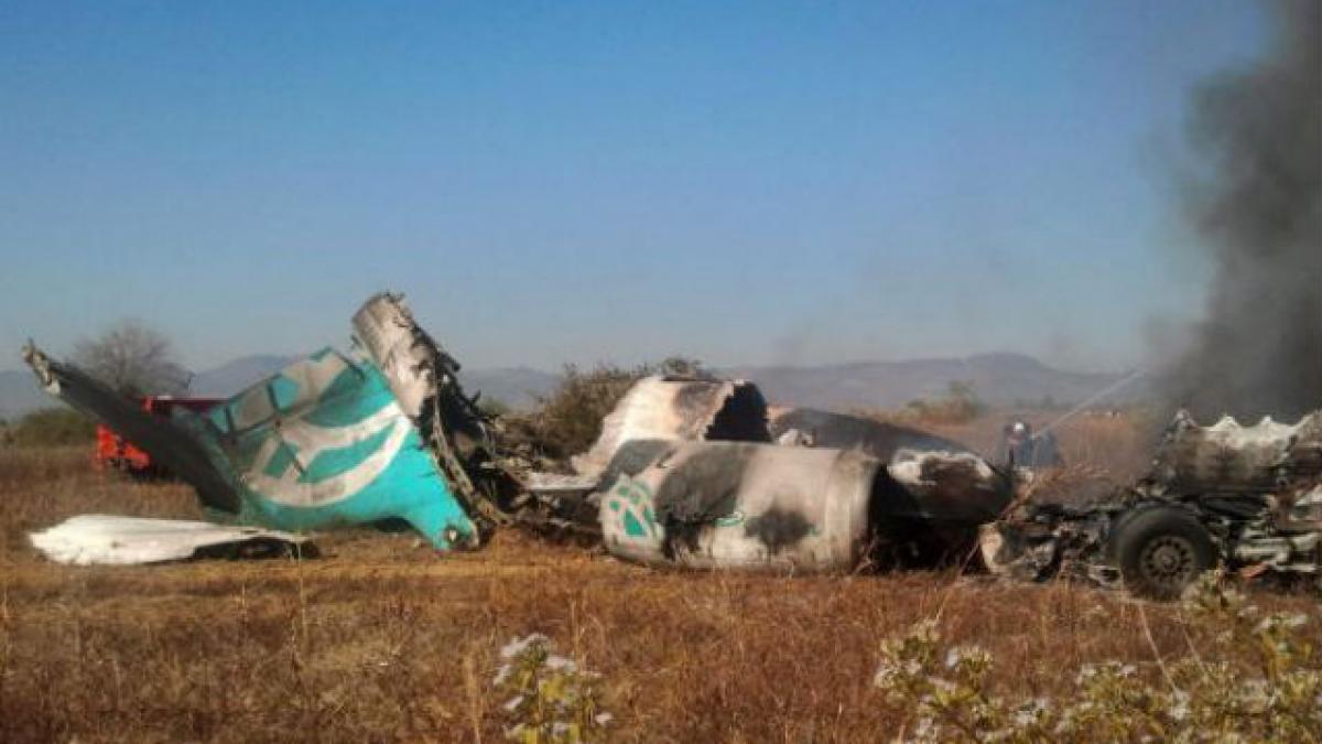 Miracol de Crăciun: prăbuşirea unui avion cu 65 de pasageri la bord s-a soldat cu doar trei victime (VIDEO)
