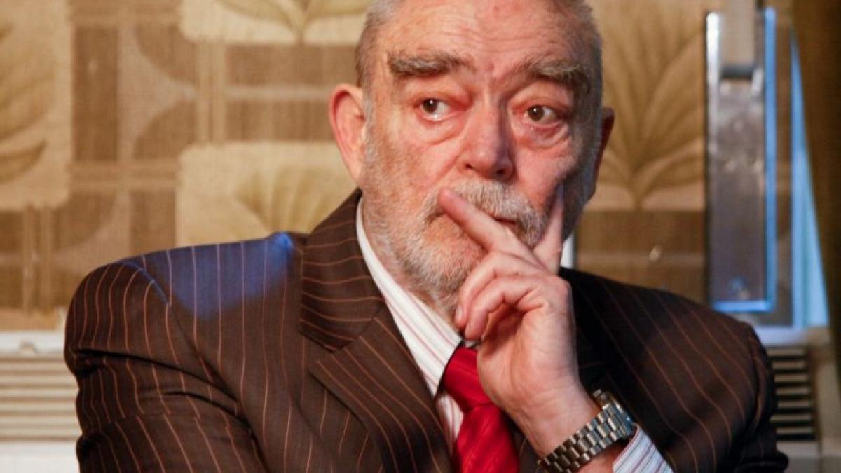 Actorul Mircea Albulescu a fost extrenat 