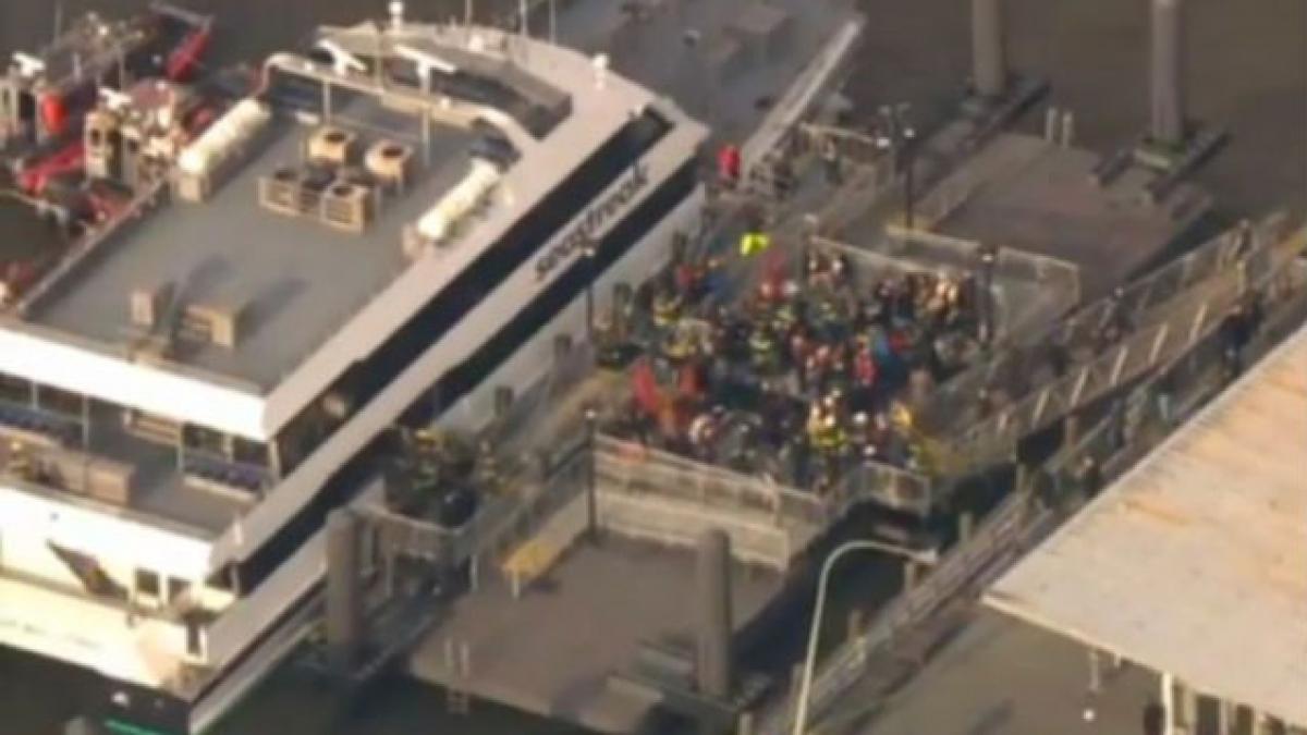 accident feribot new york
