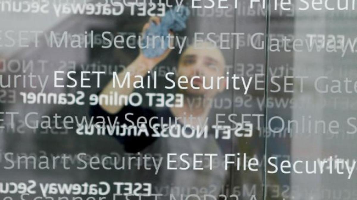 Pentru securizare PC: NOD32 Antivirus 6