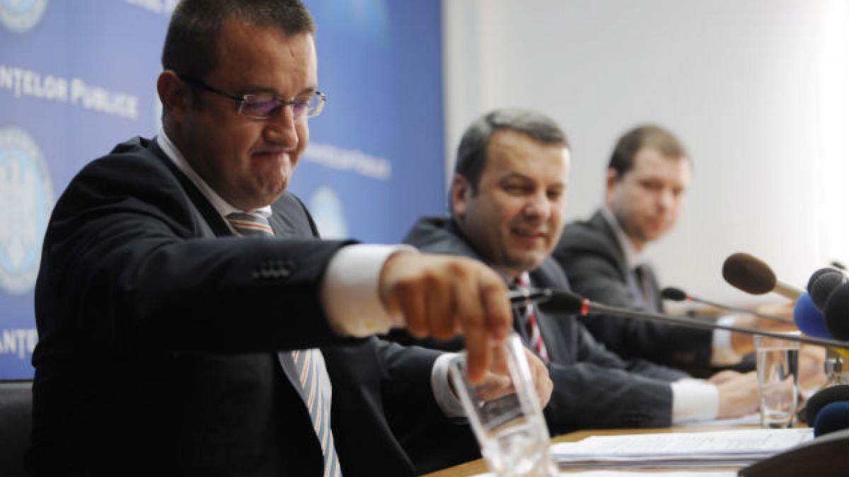 Pretenţiile lui Blejnar din partea Dianei Severin au crescut exponenţial: de la un leu la...1 milion de euro!