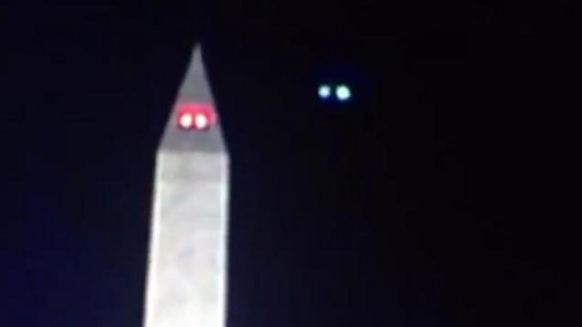OZN la festivitatea de învestitură a Obama? Obiect ciudat, filmat LIVE de televiziunea Fox News (VIDEO)