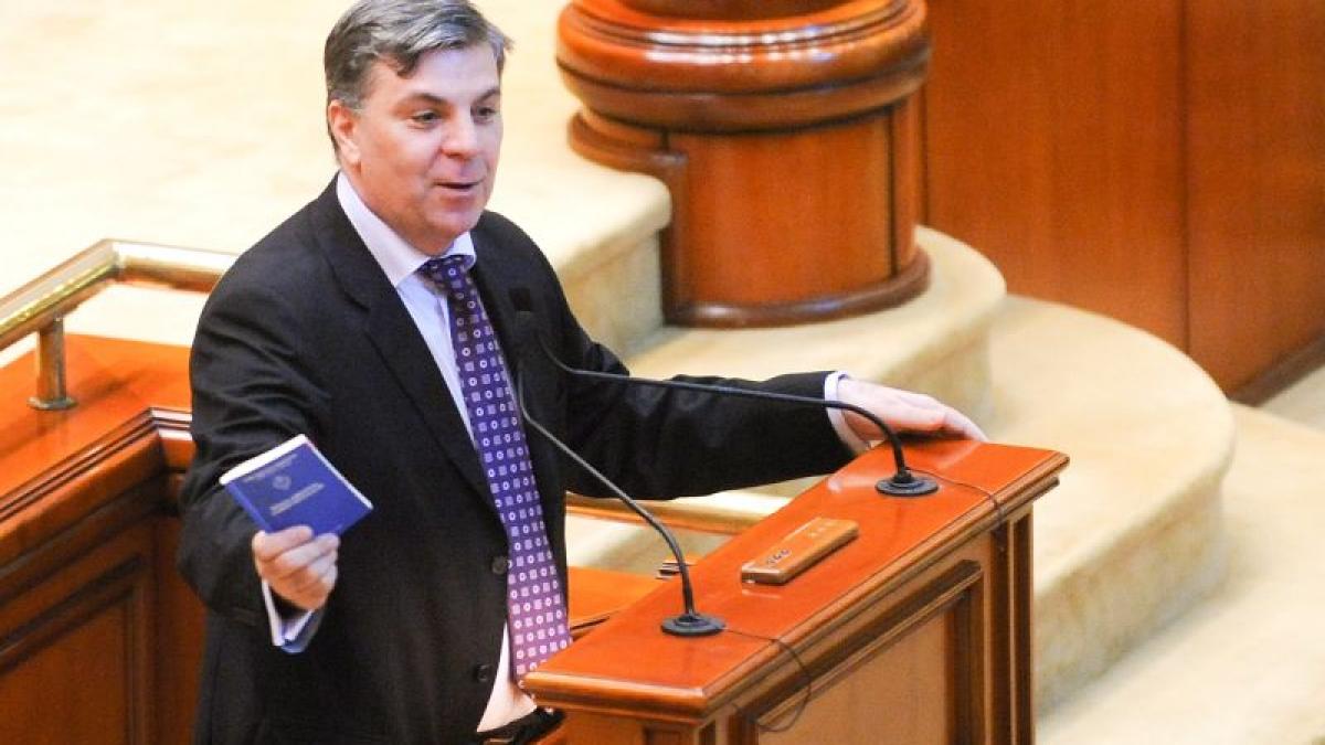 Zgonea: Reîntoarcerea Statutului parlamentarilor la Parlament, un pas greşit