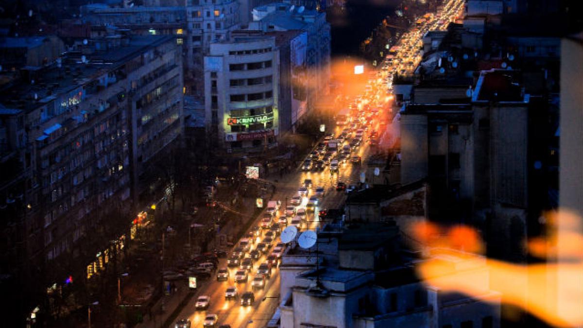 Parlamentul European cere diminuarea zgomotului provocat de maşini. Care sunt cele mai zgomotoase străzi din România