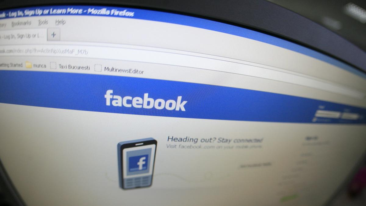 Facebook are din nou probleme