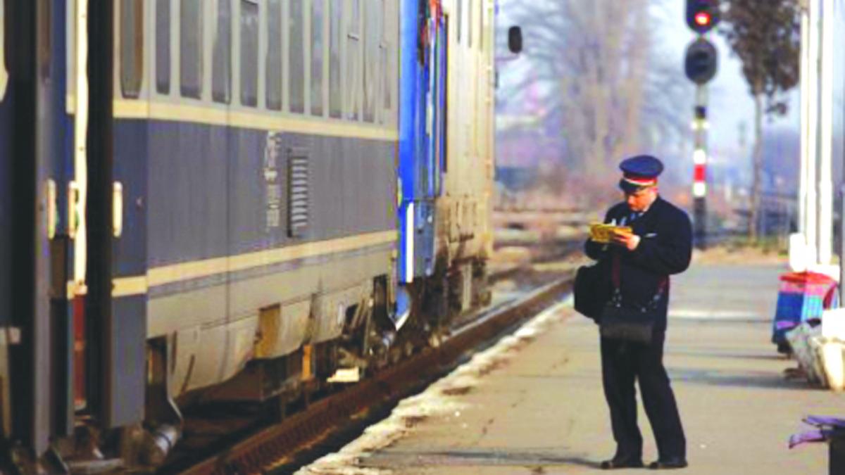 video viral metoda inedita prin care un blatist reuseste sa scape de controlorii de tren si sa ajunga la destinatie