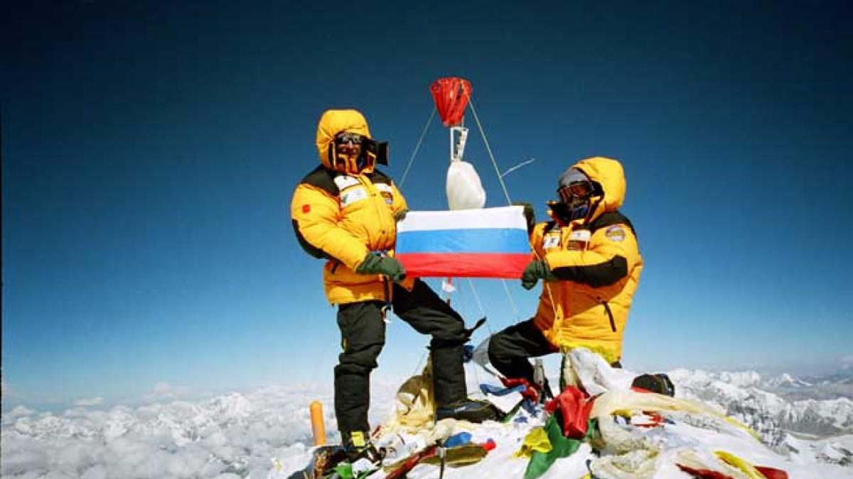 Povestea unui cuceritor al Everestului. Pavel Shabalin, alpinistul rus care a forţat “bariera de oxigen” 
